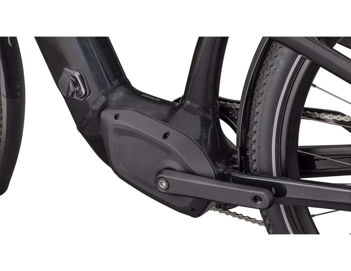 Lähikuva mustasta Specialized Como 4.0 -sähköpyörän moottorista
