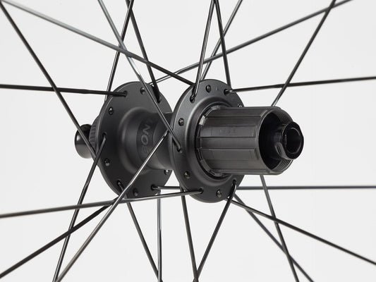 Bontrager Aeolus Elite 35V TLR Disc Road Takakiekko HG-vapaarattaalla